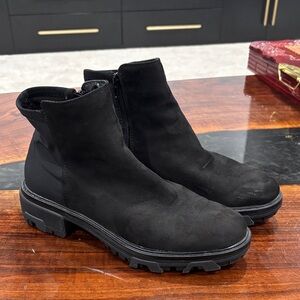 Unisa boots